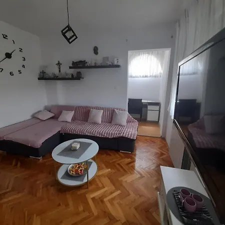 Apartment Mika