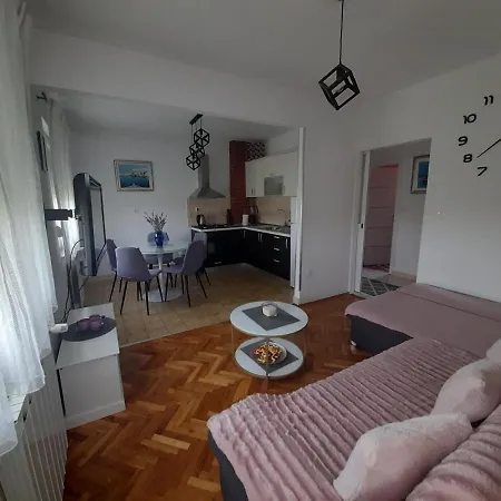 Apartment Mika