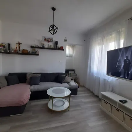 Apartment Mika