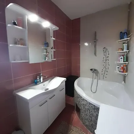 Apartament Mika *